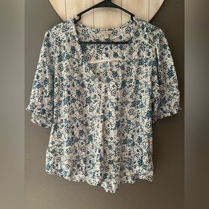Lucky size Medium floral shirt. Navy, cream and light pink flowers.